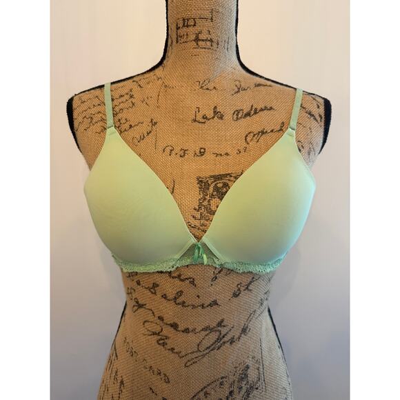 Victoria’s Secret Angels Green Bra Size 36A - Picture 1 of 3